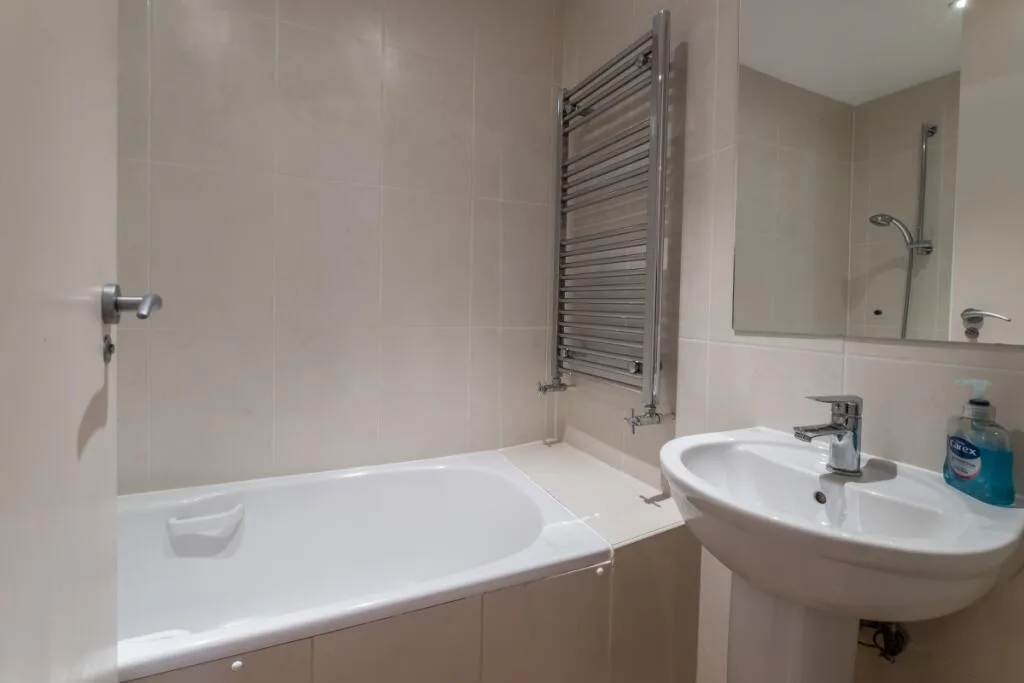 3 bedroom flat for rent