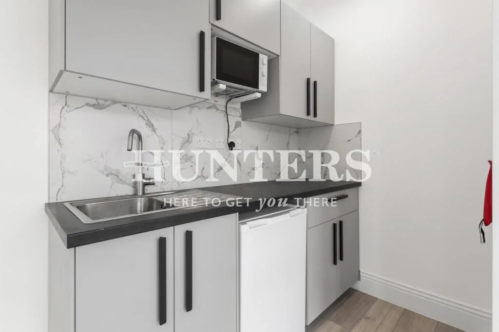 Studio flat for rent