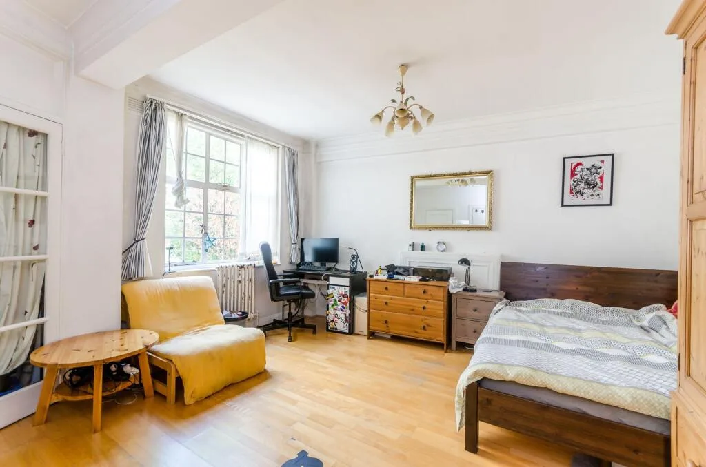 Studio flat for rent