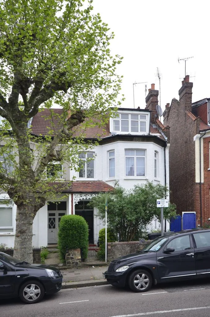 3 bedroom maisonette for rent