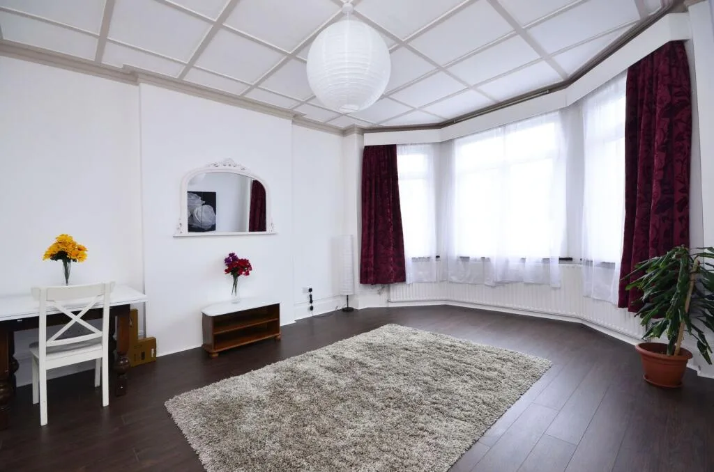 3 bedroom maisonette for rent