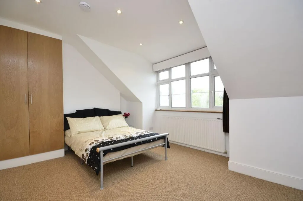 3 bedroom maisonette for rent