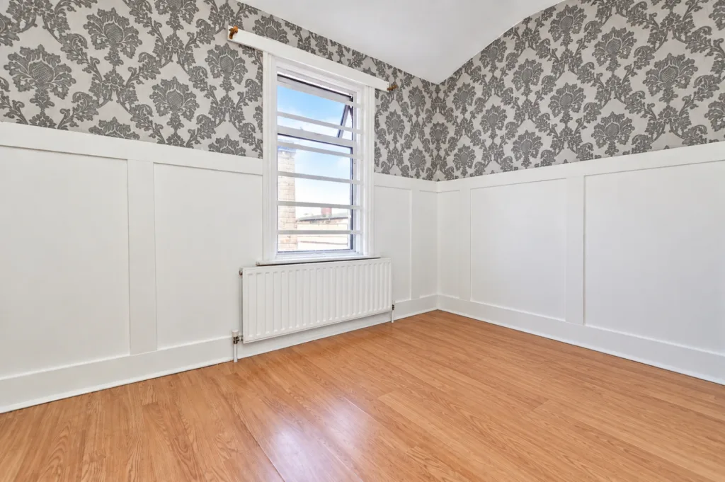 2 bedroom maisonette for rent