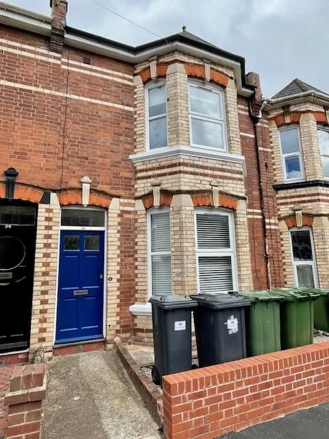 6 bedroom terraced house for rent