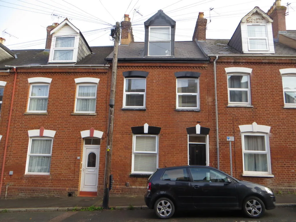 6 bedroom house for rent