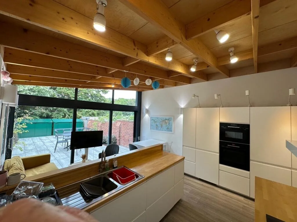 6 bedroom house for rent