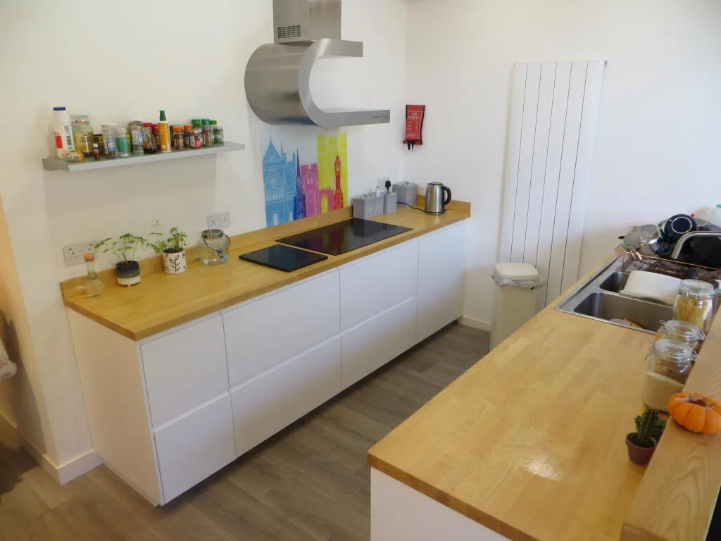 6 bedroom house for rent