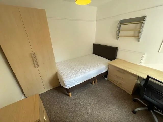 4 bedroom terraced house for rent