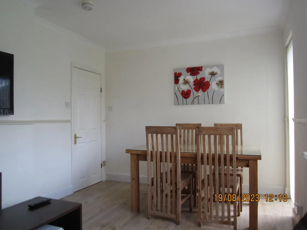 6 bedroom house for rent
