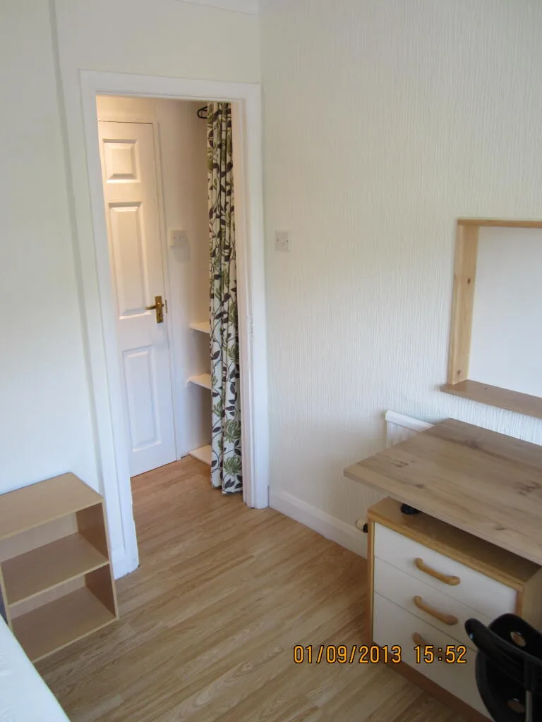 6 bedroom house for rent