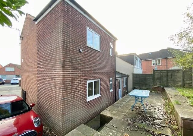 4 bedroom house for rent