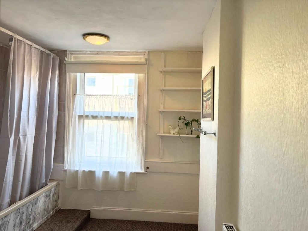 4 bedroom house for rent