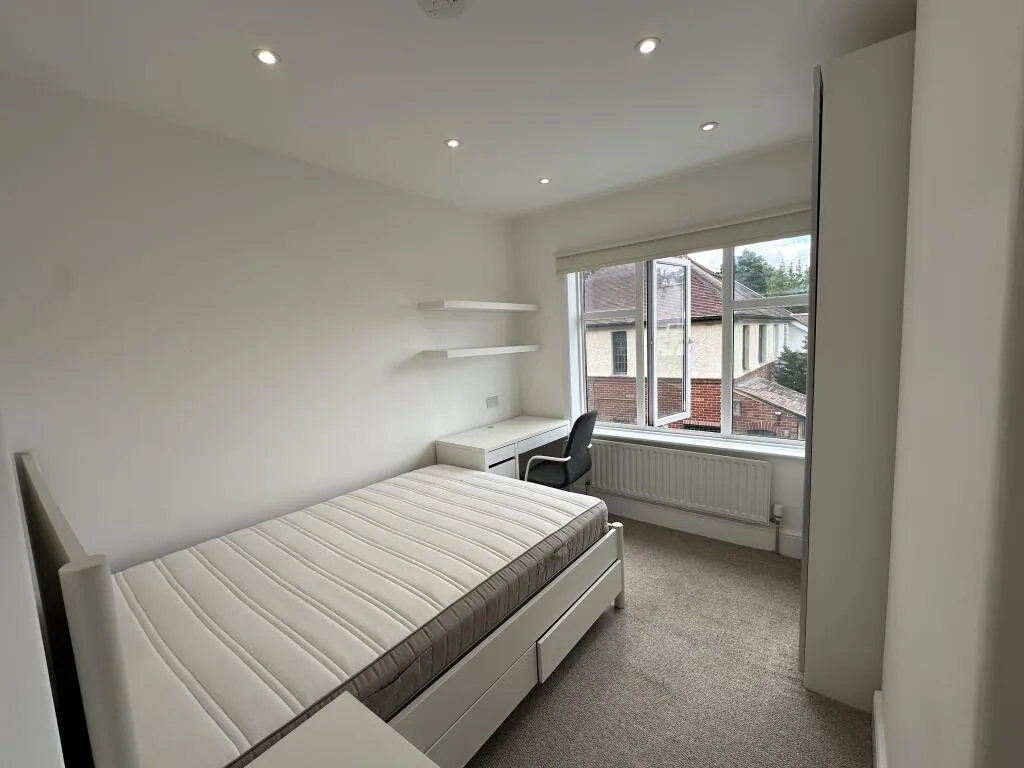 5 bedroom town house for rent