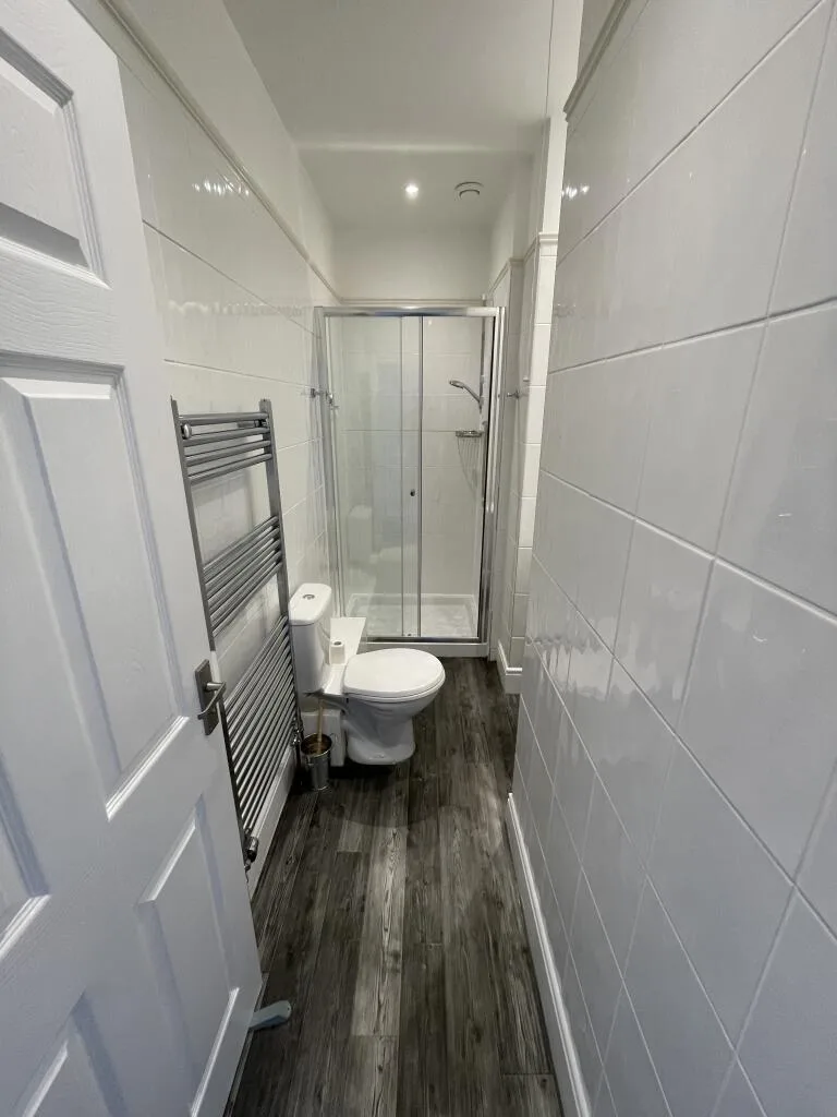 6 bedroom terraced house for rent