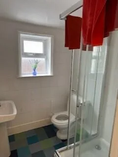 6 bedroom house for rent