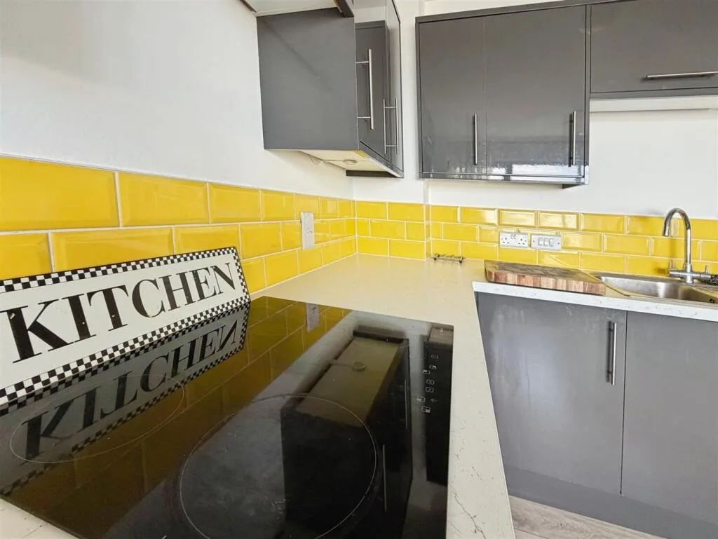 2 bedroom house for rent
