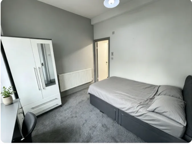 8 bedroom terraced house for rent