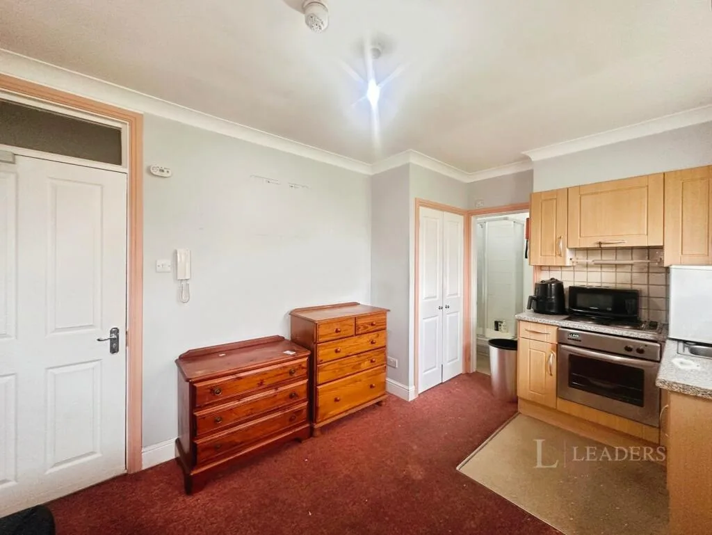 Studio flat for rent