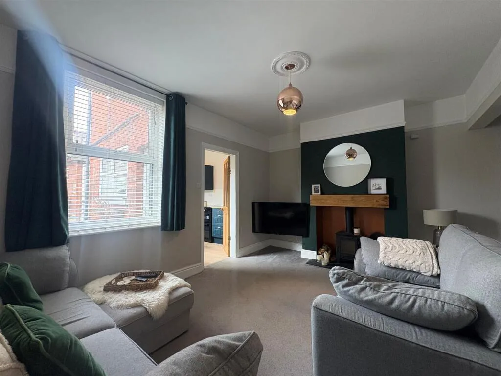 2 bedroom terraced house for rent