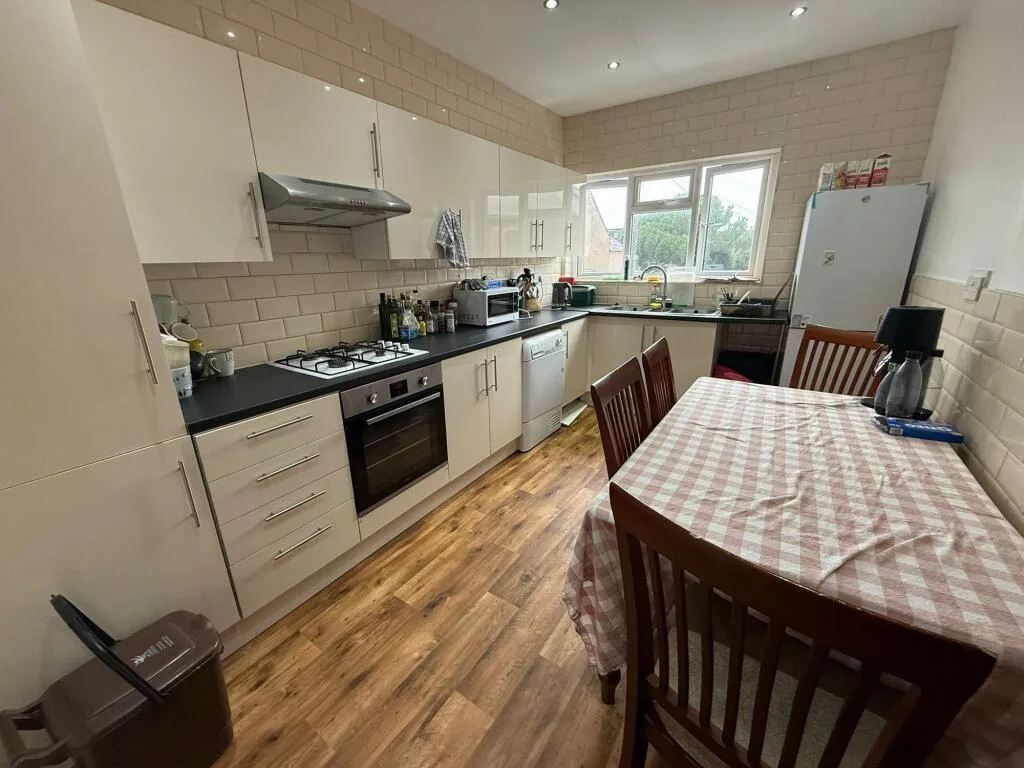 3 bedroom apartment for rent