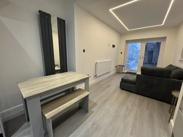 5 bedroom house for rent