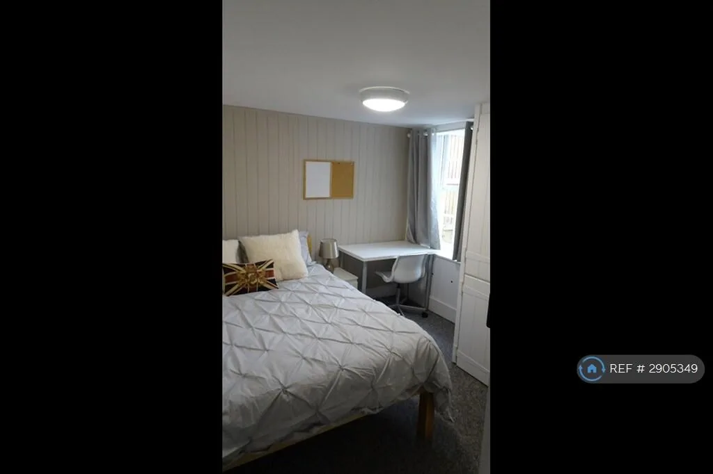 4 bedroom end of terrace house for rent
