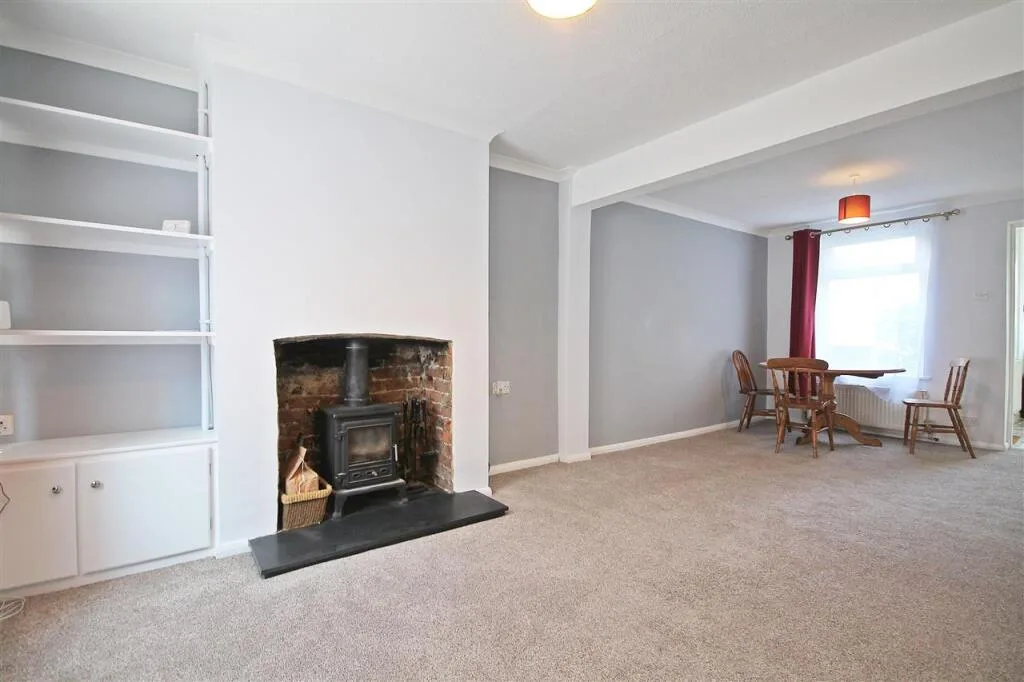 2 bedroom terraced house for rent