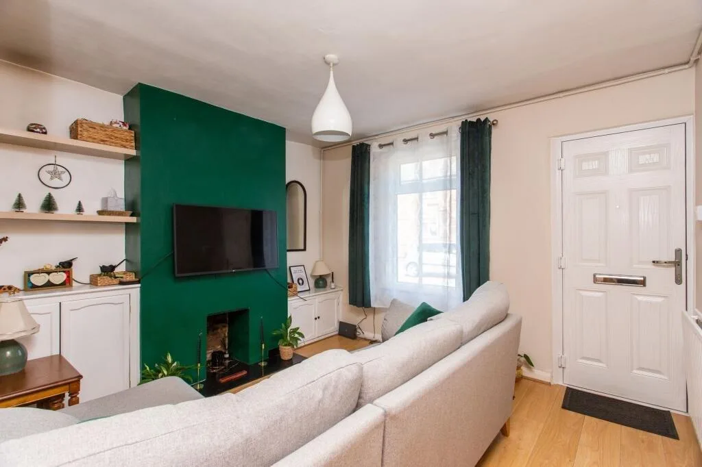 2 bedroom terraced house for rent