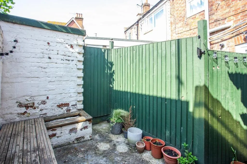 2 bedroom terraced house for rent
