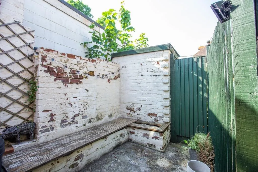 2 bedroom terraced house for rent