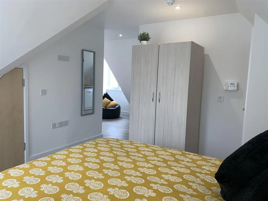 Studio flat for rent