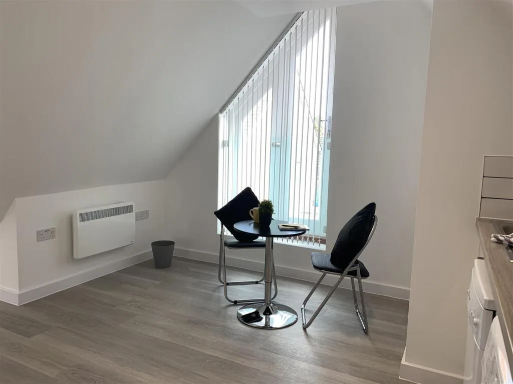 Studio flat for rent