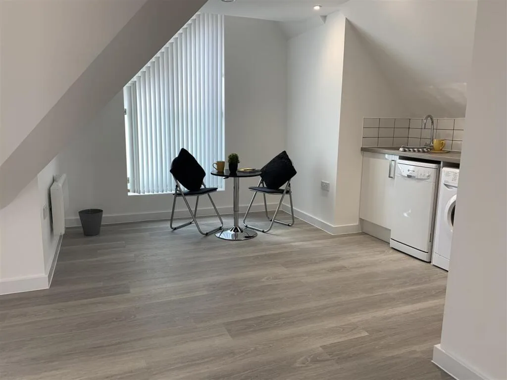 Studio flat for rent