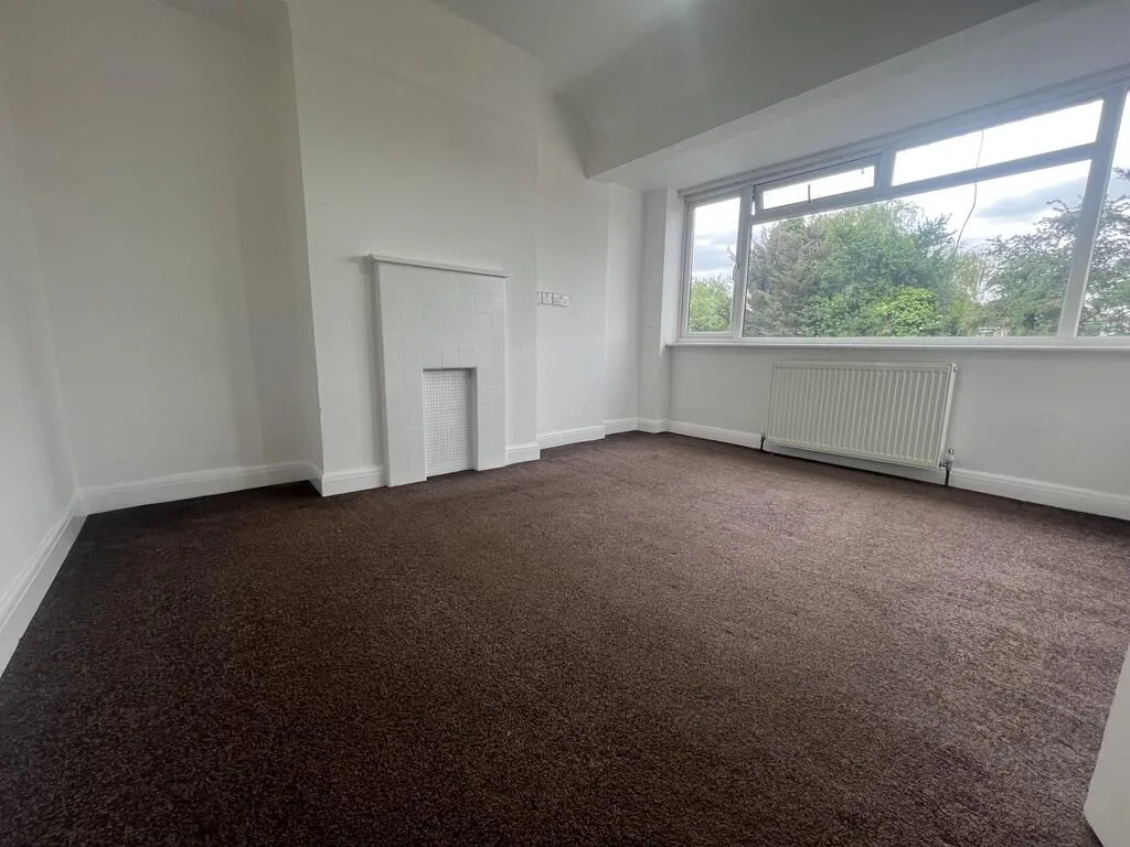 3 bedroom semi-detached house for rent