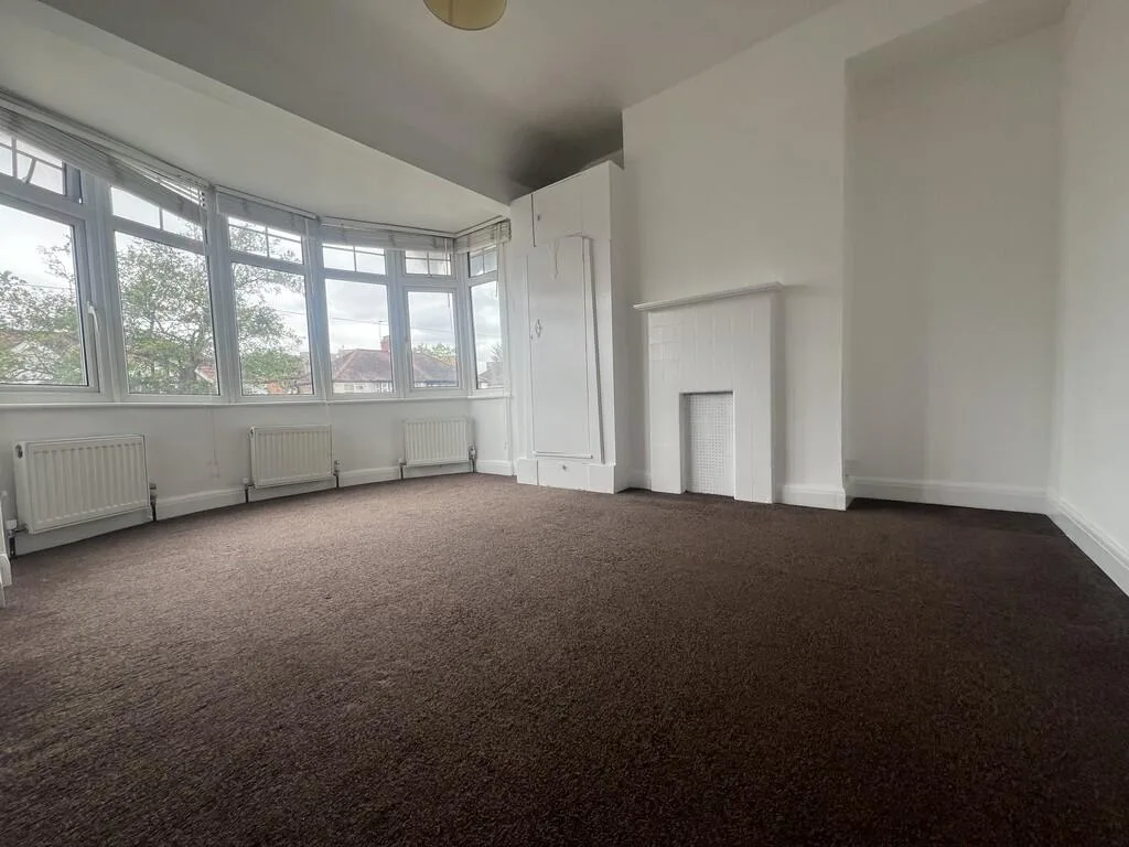 3 bedroom semi-detached house for rent
