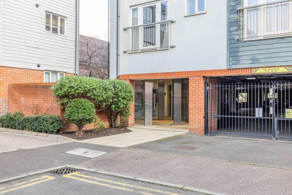Studio flat for rent