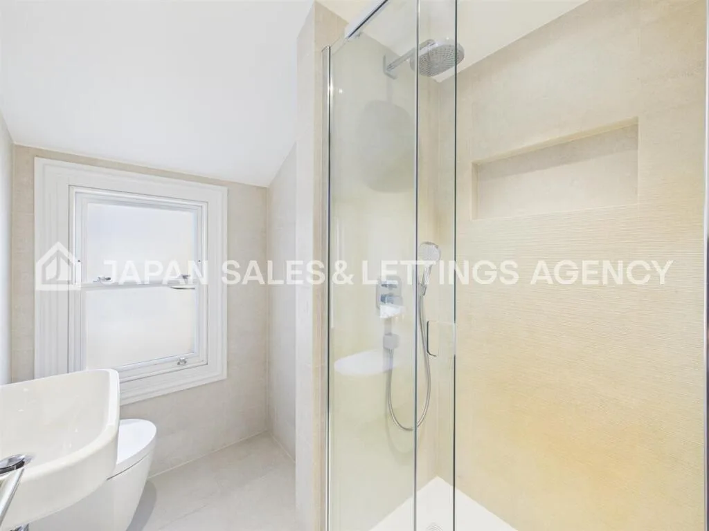 4 bedroom terraced house for rent