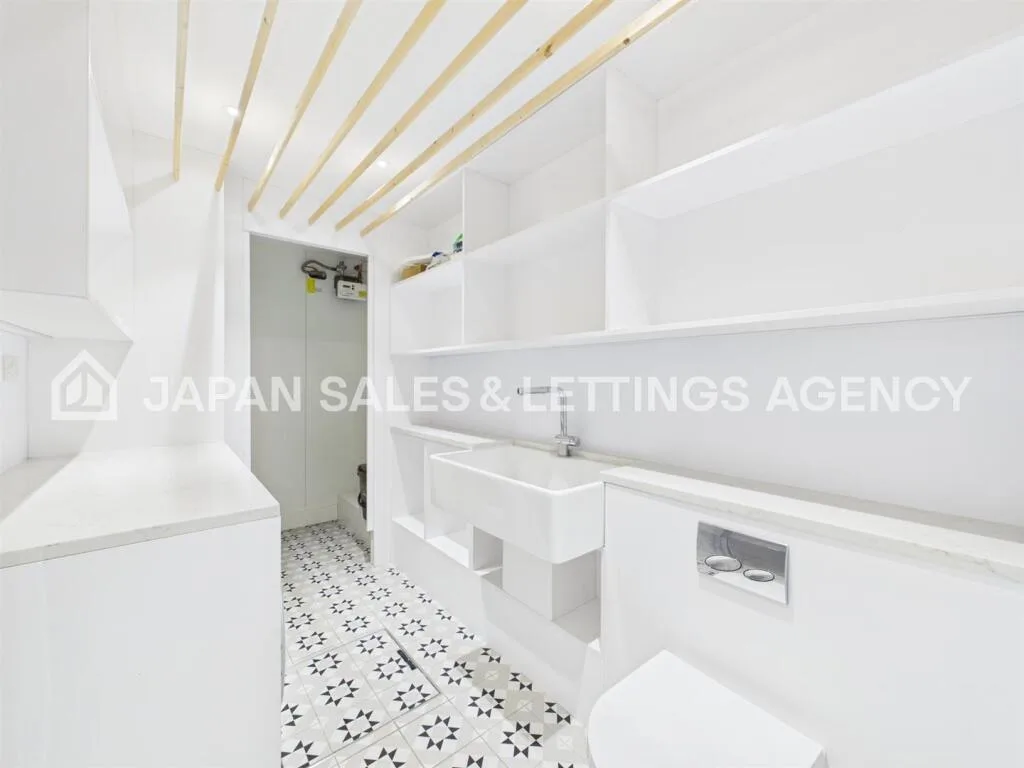 4 bedroom terraced house for rent