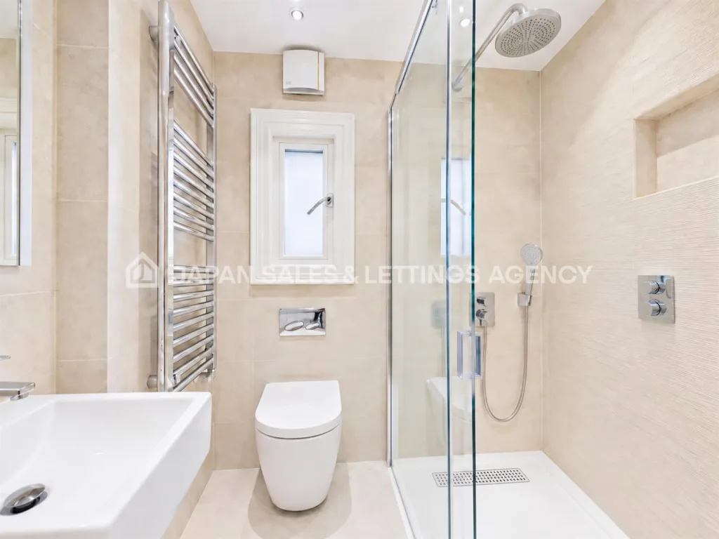 4 bedroom terraced house for rent