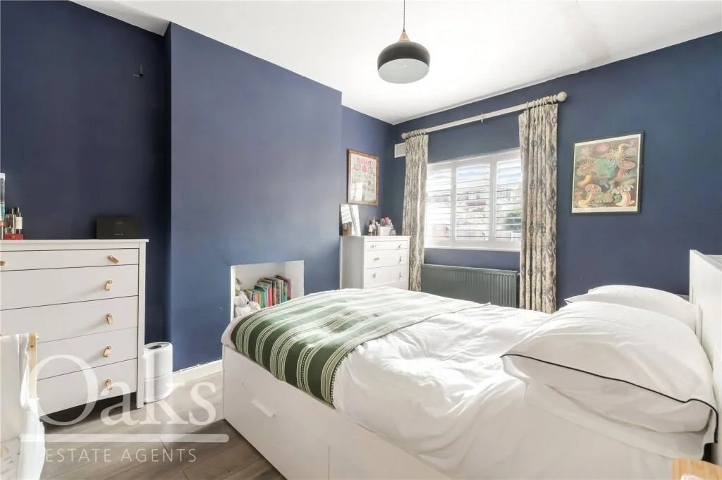 2 bedroom maisonette for rent