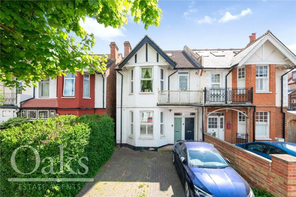 2 bedroom maisonette for rent