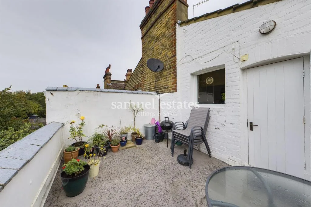 2 bedroom property for rent
