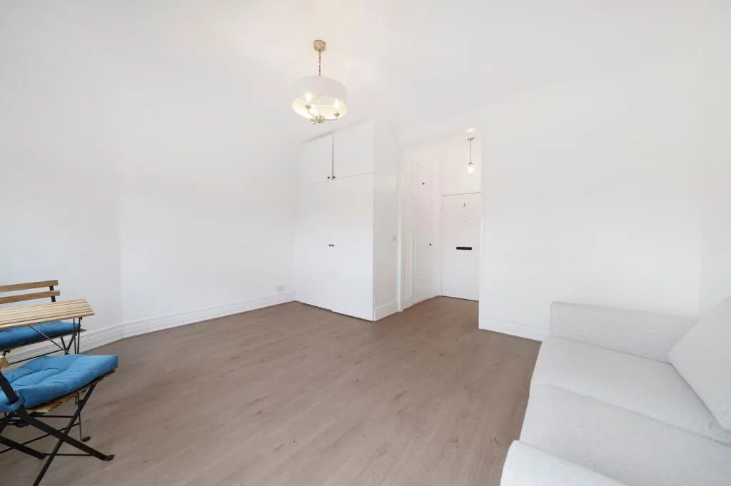 Studio apartment for rent