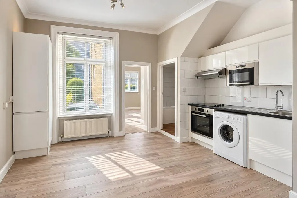 2 bedroom ground floor flat for rent