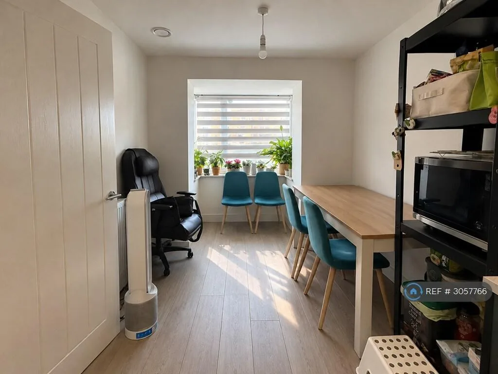 4 bedroom semi-detached house for rent