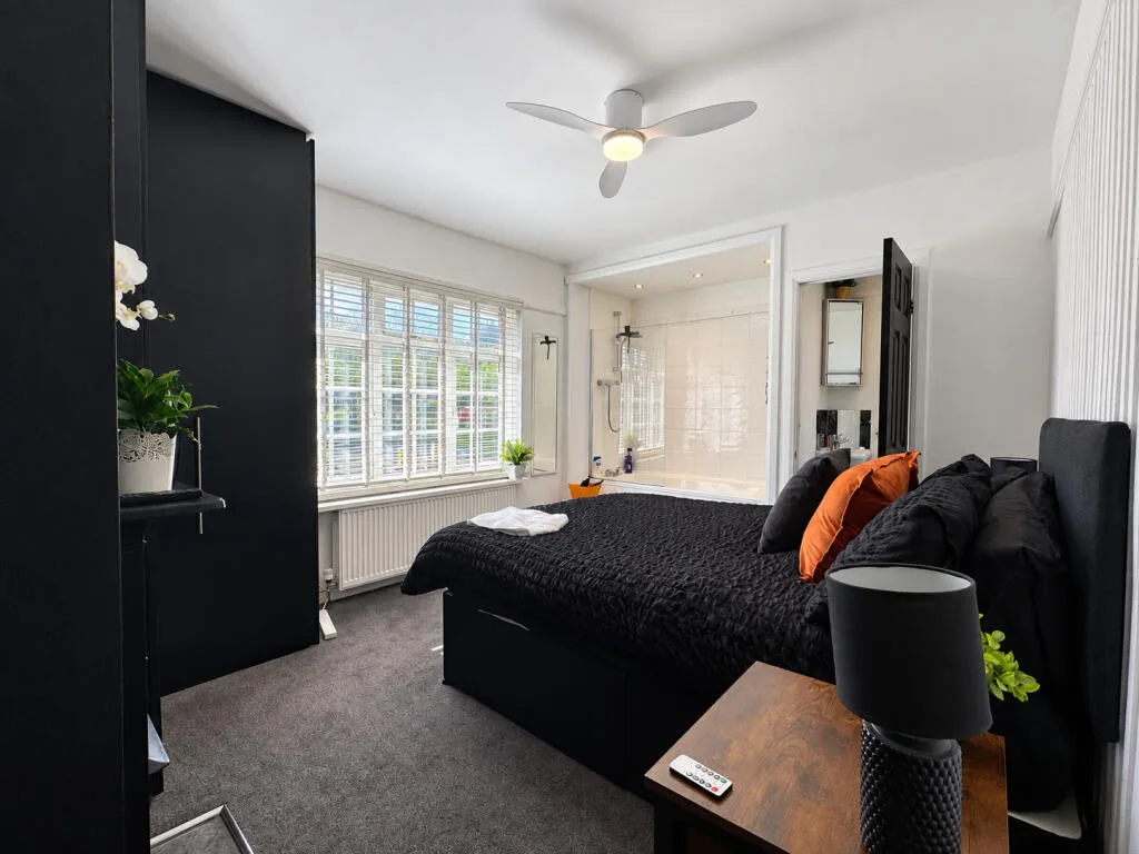 3 bedroom end of terrace house for rent
