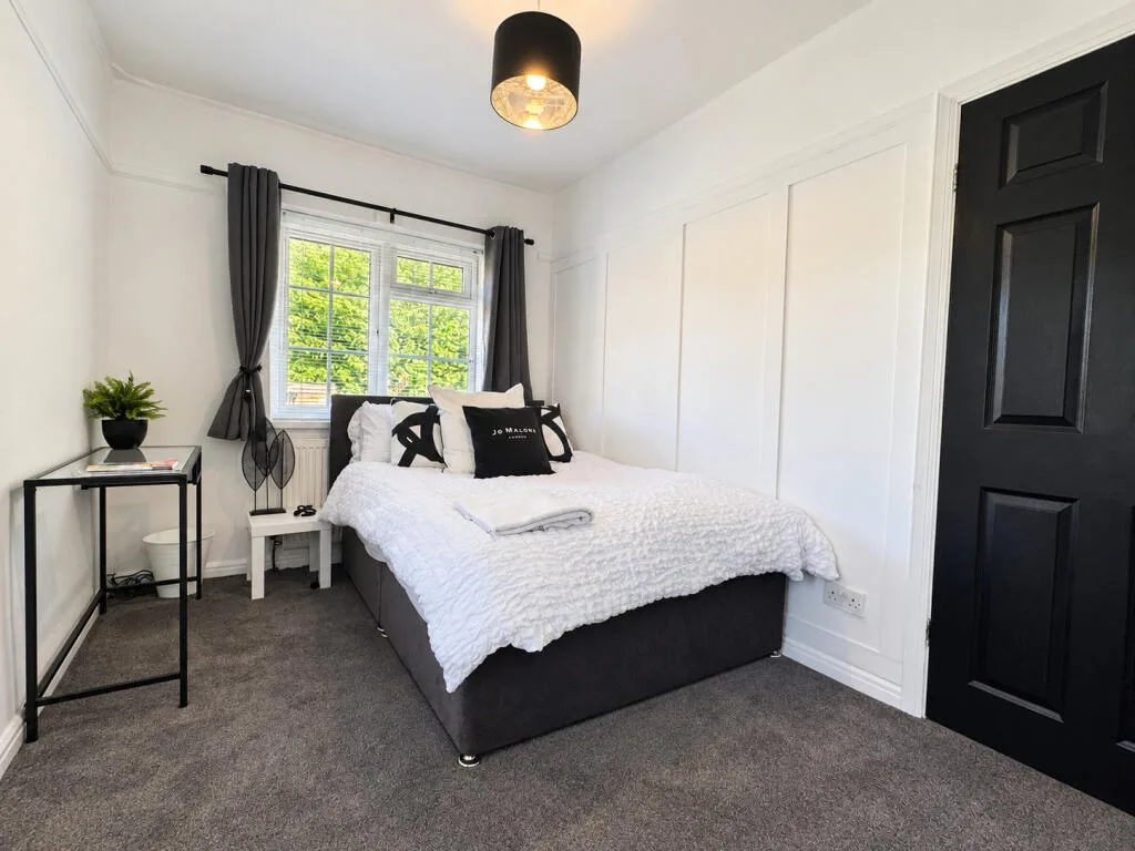 3 bedroom end of terrace house for rent