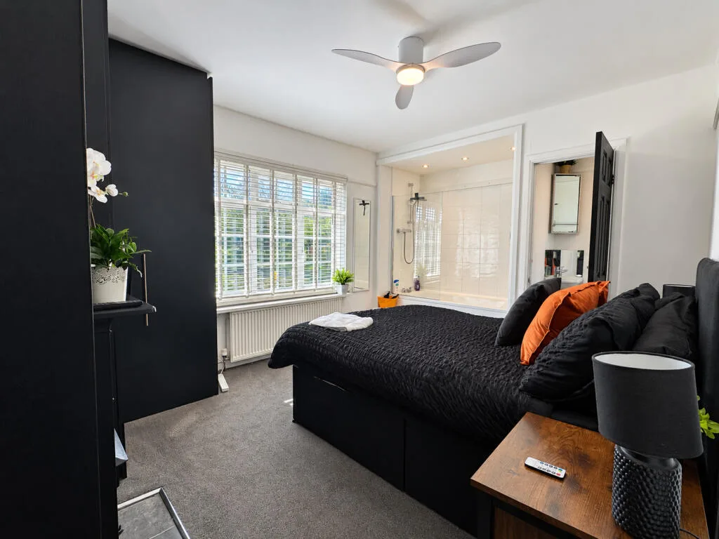 3 bedroom end of terrace house for rent