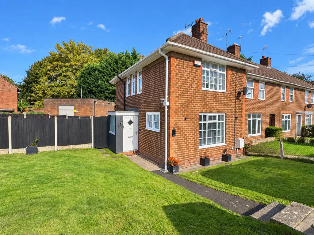3 bedroom end of terrace house for rent
