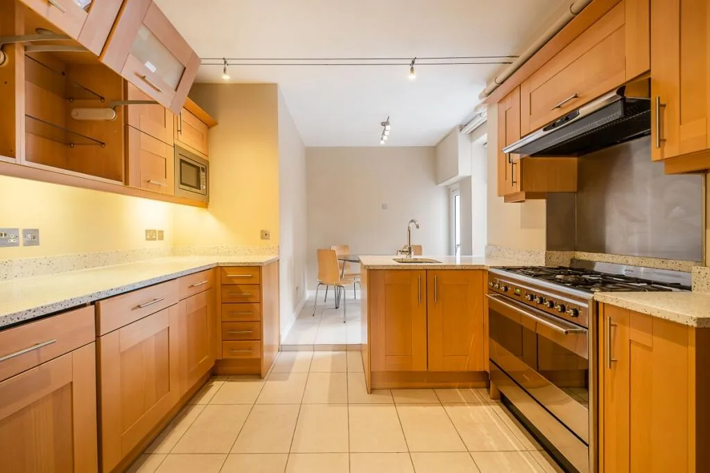 4 bedroom apartment for rent